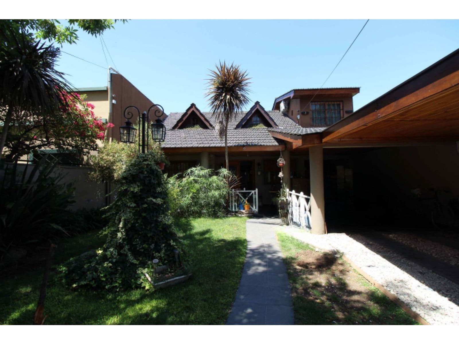 Casa.8 amb en Moreno. - 1