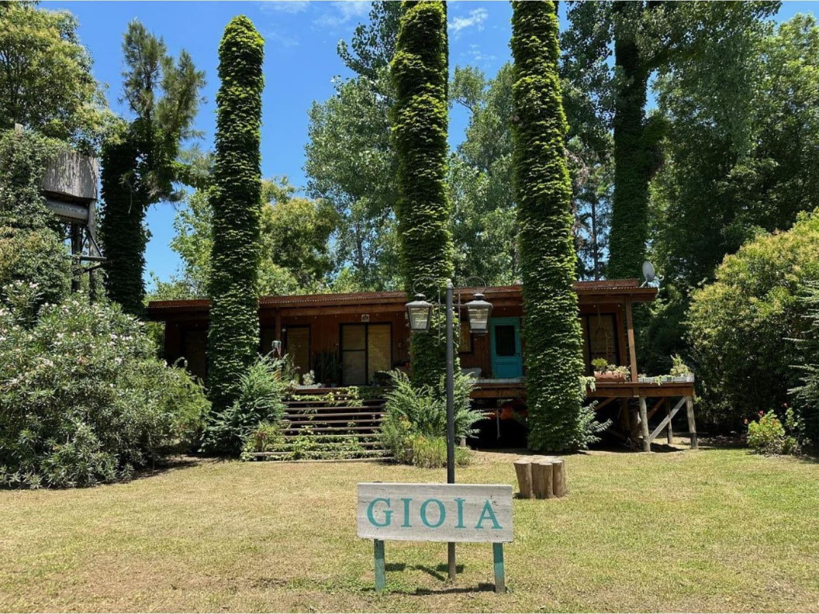 HERMOSA PROPIEDAD con amarre, ISLA DELTA TIGRE ! 5 AMB. 3 DORM. 1 EN SUITE, - 1