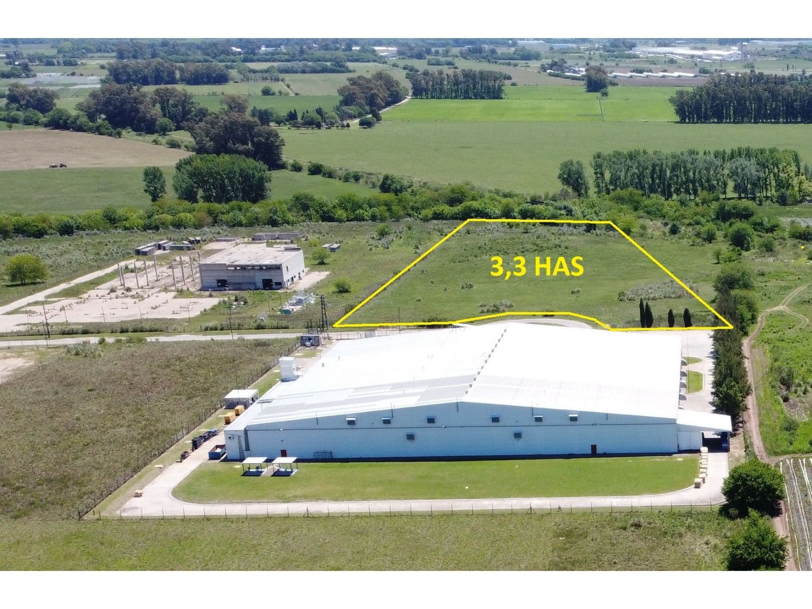 Terreno para radicación industrial de 33.000 m2 en Parque Industrial Pilar (Bs.As.) - 1