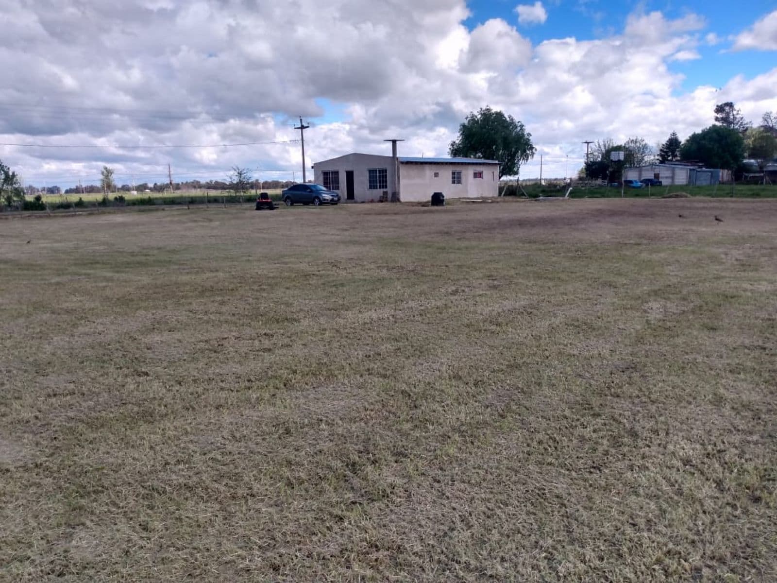 Casa con terreno 1700 m2 - 1